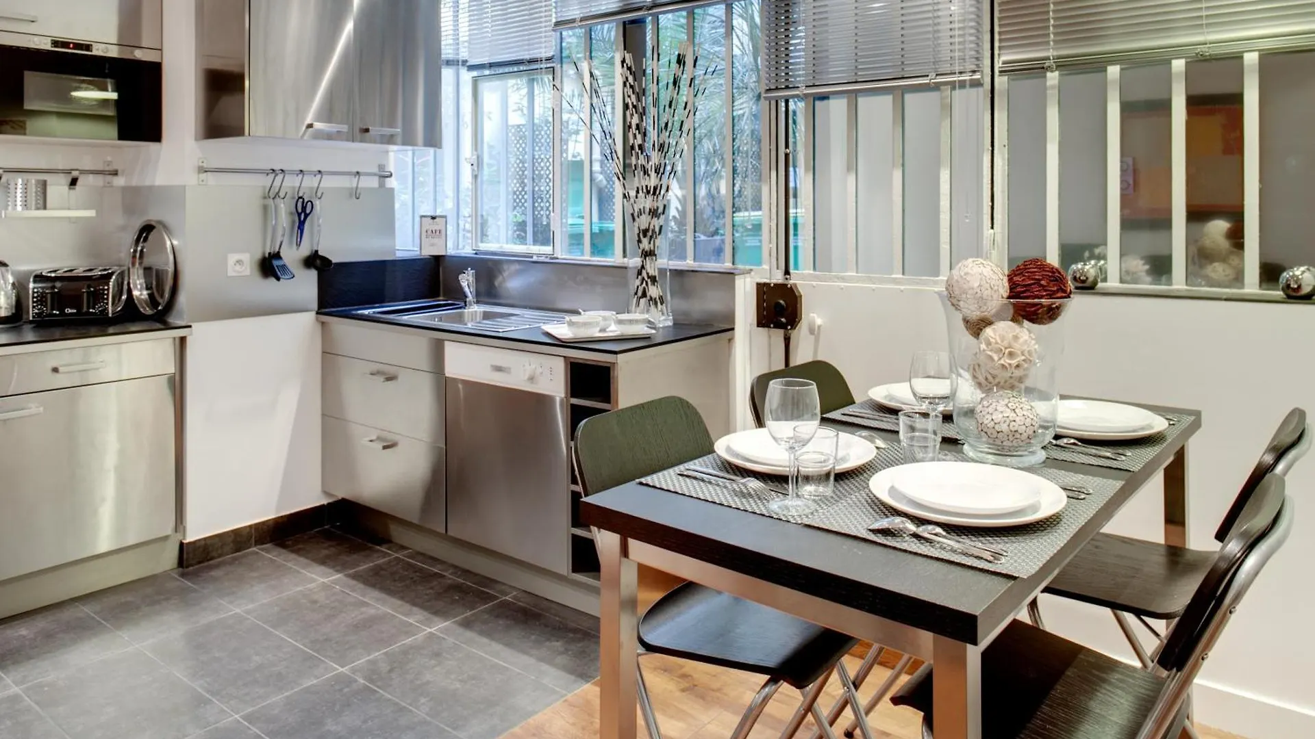 Beauregard Central Residence Paris 0*,